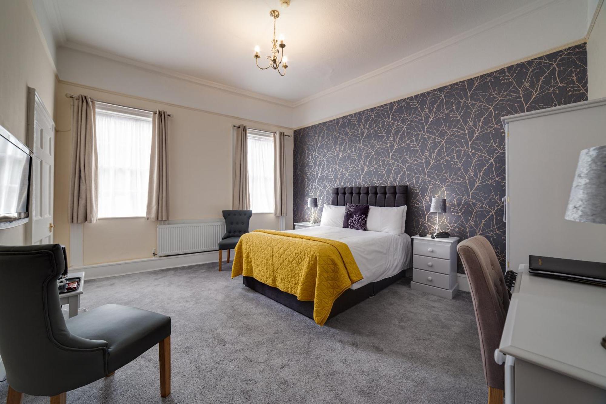 Mount Pleasant Hotel Грейт Малвърн Стая снимка