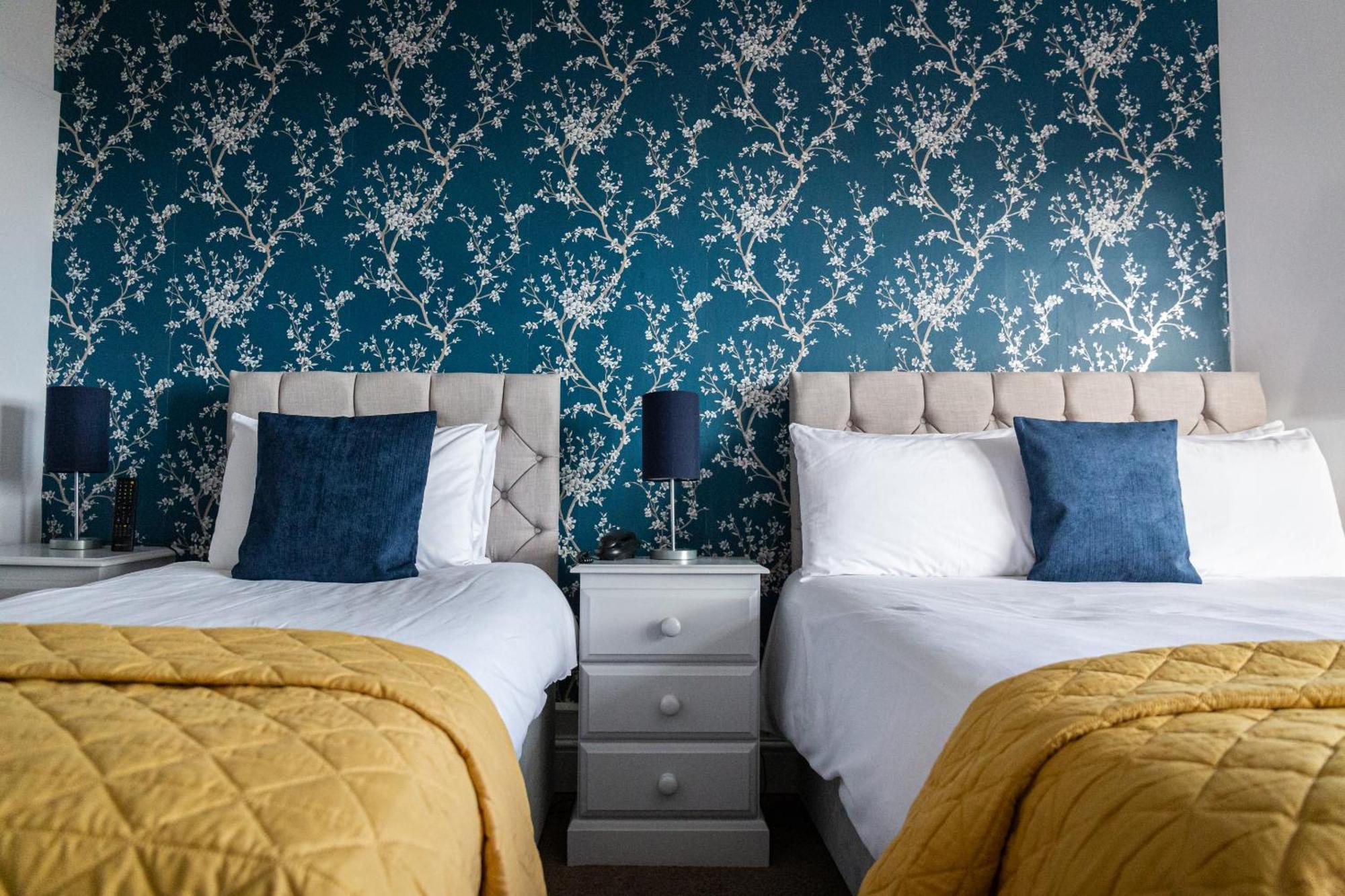 Mount Pleasant Hotel Грейт Малвърн Стая снимка